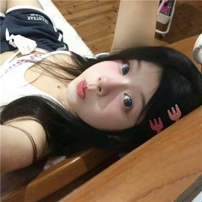 野风湿身的女人